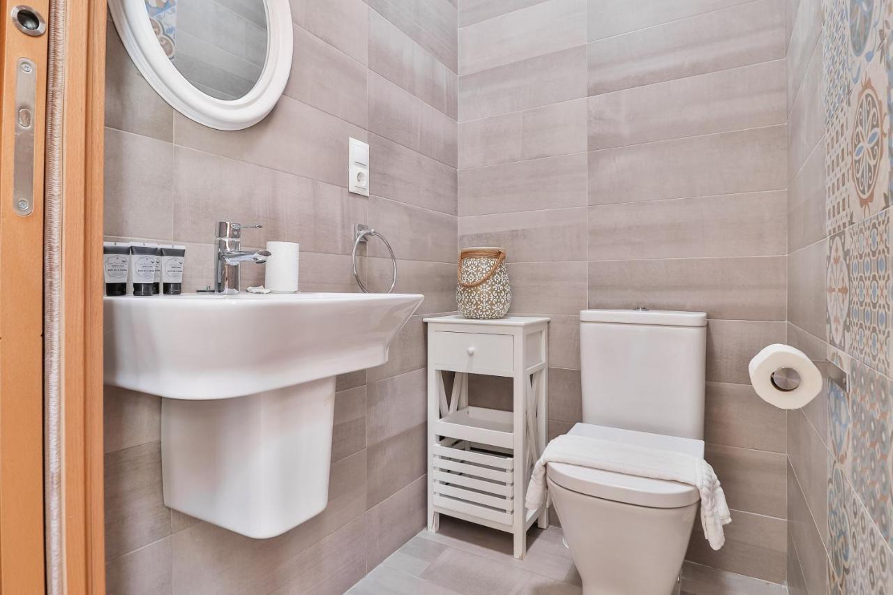 Flat 2 Bedrooms In The City Center Málaga Esterno foto